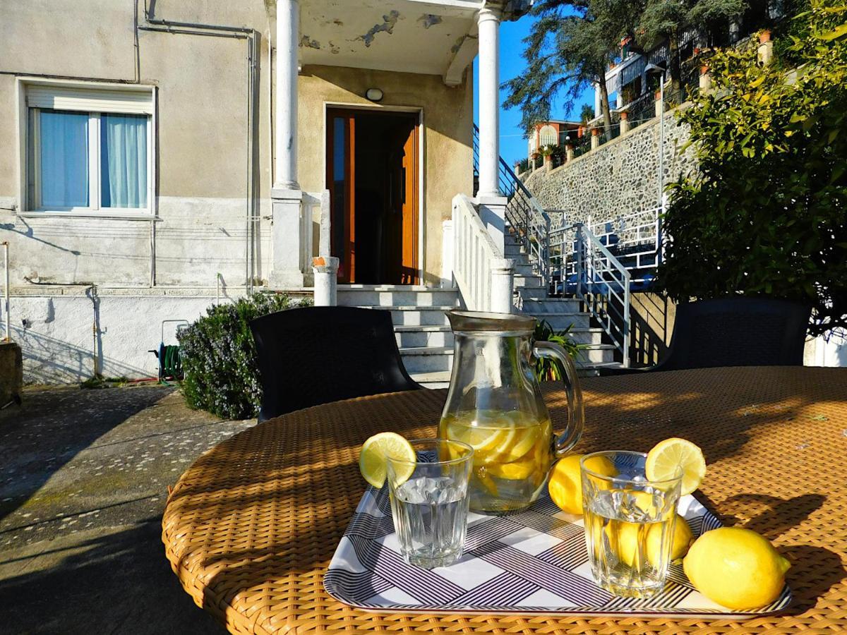 Villa Unifamiliare Con Posto Auto! เลวานโต ภายนอก รูปภาพ