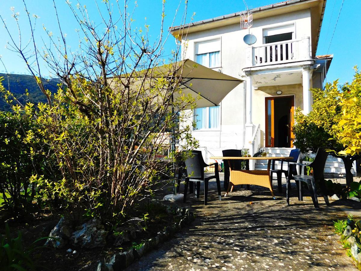 Villa Unifamiliare Con Posto Auto! เลวานโต ภายนอก รูปภาพ